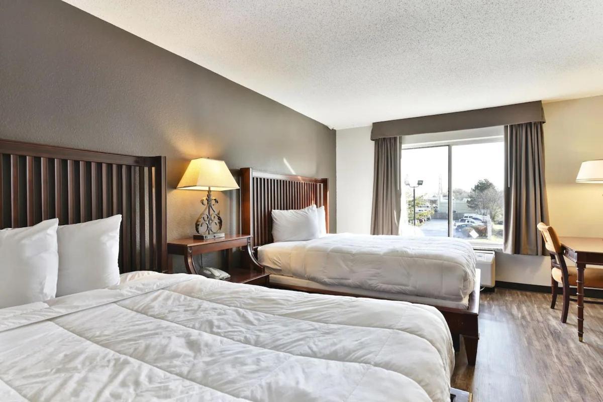 Baymont Inn And Suites By Wyndham Columbus / Near Osu Eksteriør billede