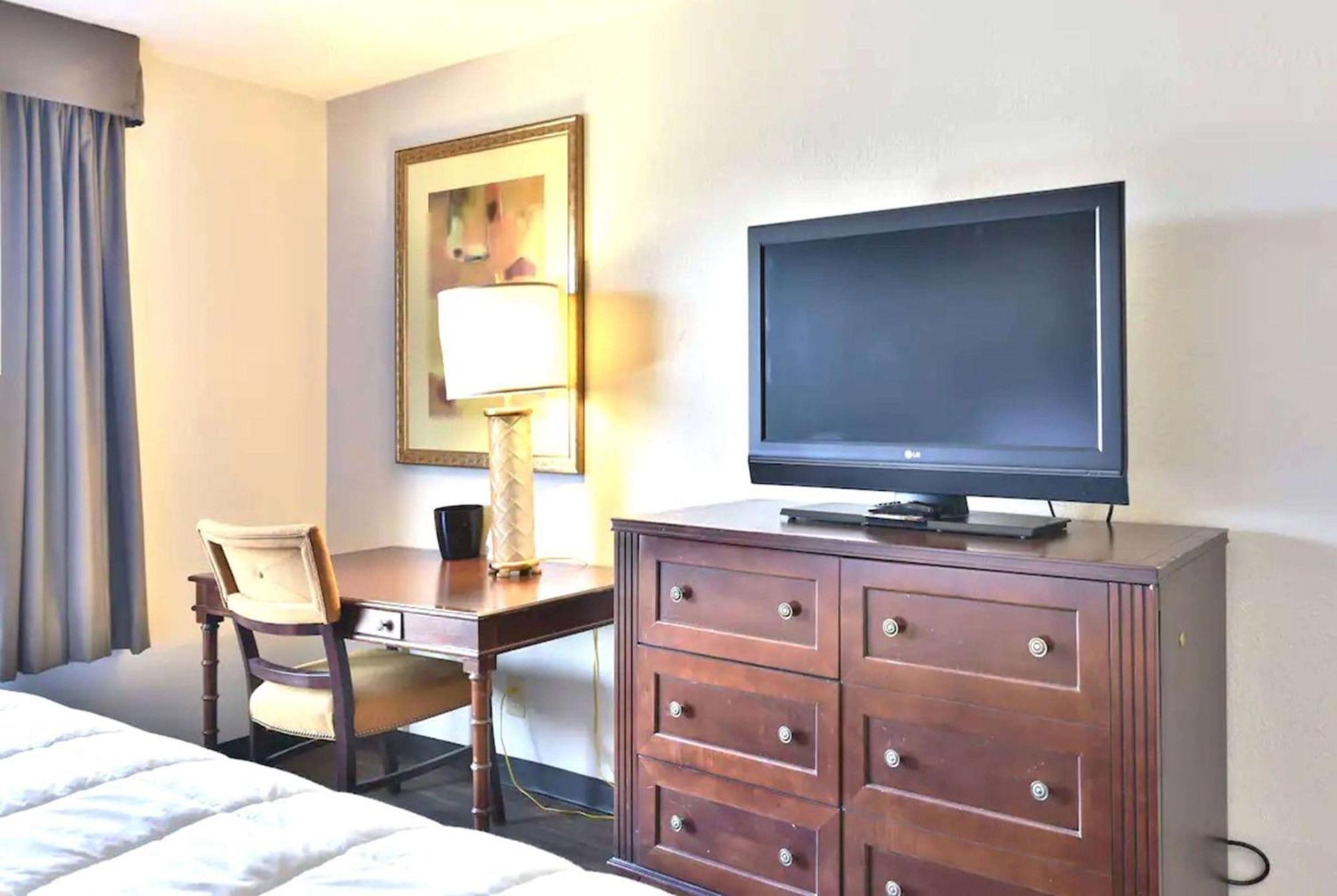Baymont Inn And Suites By Wyndham Columbus / Near Osu Eksteriør billede